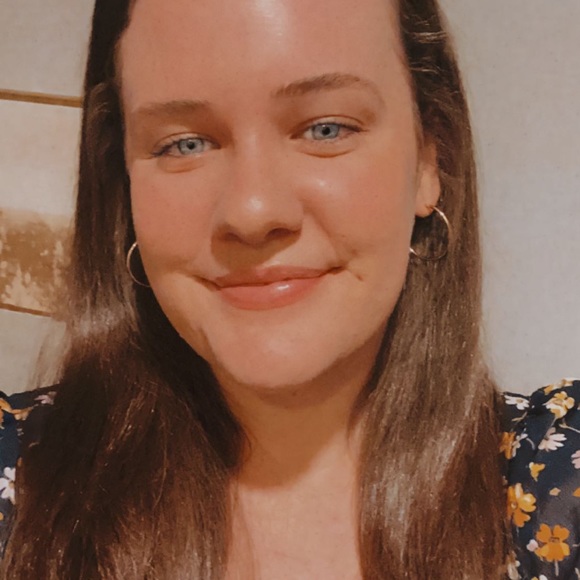 Profile Picture of Michaela Farrell (@michaelafarr559) on Poshmark