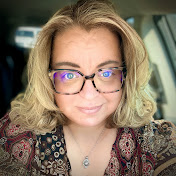 Profile Picture of Laura Quinn (@littlewizquinn) on Youtube