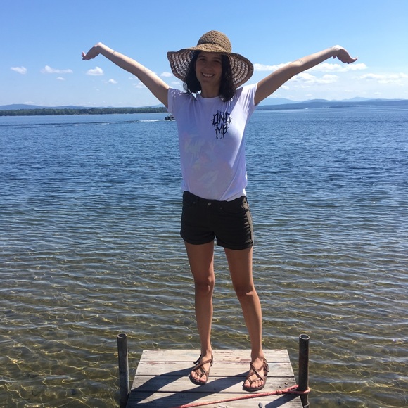 Profile Picture of Jeneen Loeliger-myers (@keek_of_da_week) on Poshmark