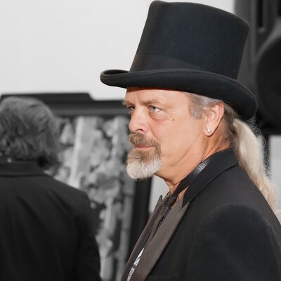 Profile Picture of Richard W. Bender (@savanthillbilly) on Twitter