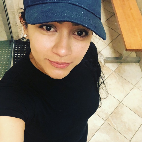 Profile Picture of Rosa Torrez (@idalia91) on Poshmark