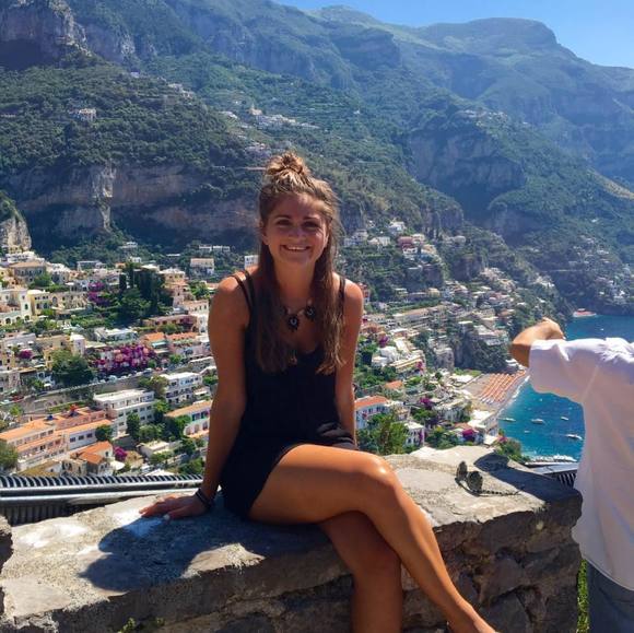 Profile Picture of Alexandra Trant (@alexandratrant) on Poshmark