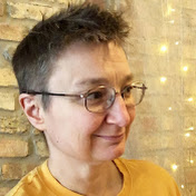 Profile Picture of Paula Clayton (@LifePortraitArt) on Youtube