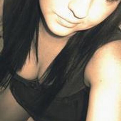 Profile Picture of Anne McKnight (@boozone7119) on Twitter