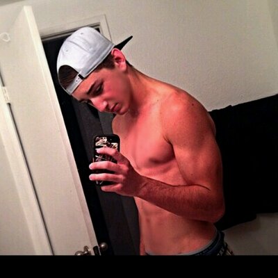 Profile Picture of Pat O Donnell (@FukAdamDoucette) on Twitter