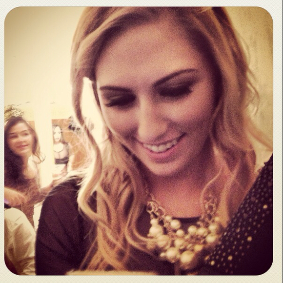 Michelle Astells - Poshmark Profile Picture of Michelle Astells (@mastells) on Poshmark