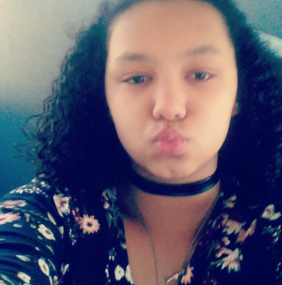 Profile Picture of Alexis Derringer (@alexis4805) on Poshmark