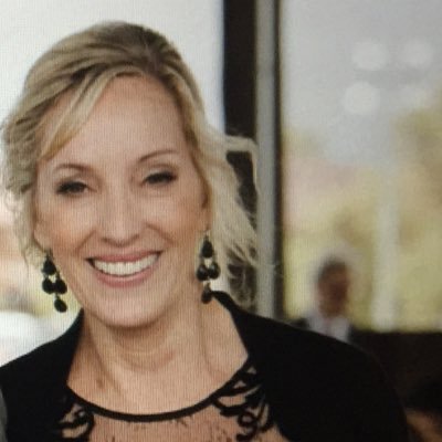 Profile Picture of Debbie Halverson (@Halversonchic) on Twitter