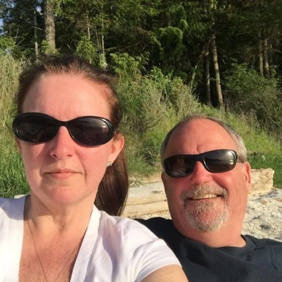 Profile Picture of Karenandsteve Giles (@karenandsteveg) on Poshmark