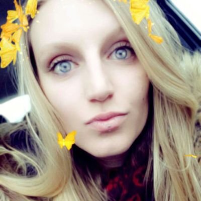 Profile Picture of Soleil M (@TrocmeMarine) on Twitter