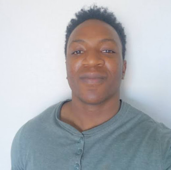 Profile Picture of David Obembe (@davidobembe) on Poshmark