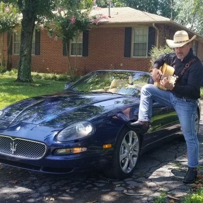 Profile Picture of R. Brian Leanza (@RobertLeanza) on Twitter
