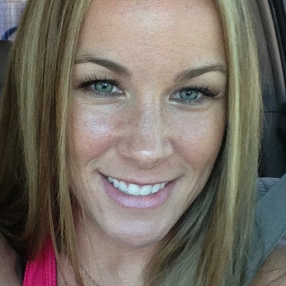 Profile Picture of Kelli Ingersoll (@ki0508) on Poshmark