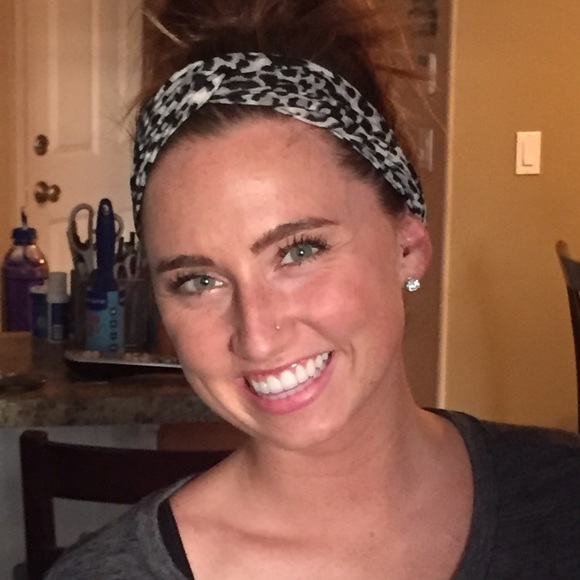 Profile Picture of Bailey Pfeifer (@bailey_p19) on Poshmark