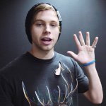 5 seconds of summer 🙊 - Instagram Profile Picture of 5 seconds of summer 🙊 (@michaelcliffconda) on Instagram