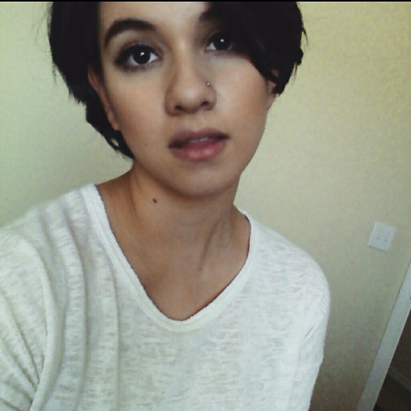 Profile Picture of Juliana Ojeda (@julianaxx) on Poshmark