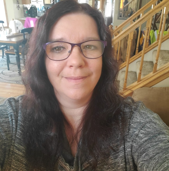 Profile Picture of Shawna Harer (@s_harer) on Poshmark