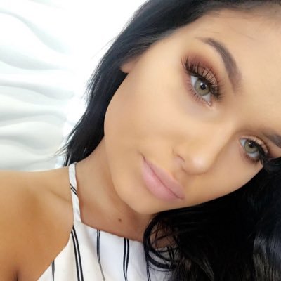 Profile Picture of Isabelle McCullough (@Isabelle_anne_m) on Twitter