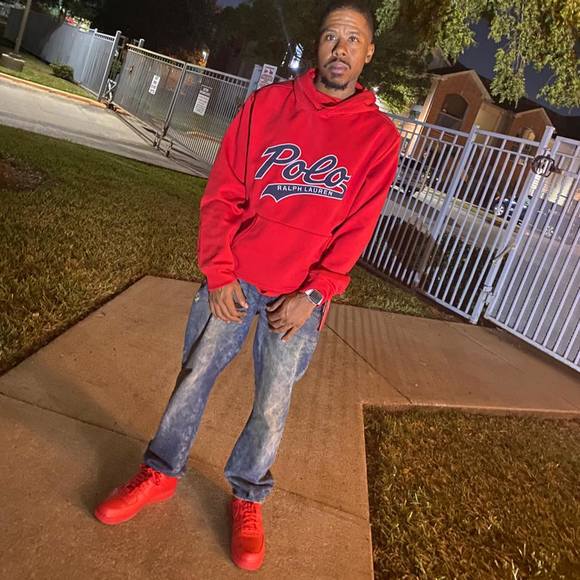 Profile Picture of Ricky Pearson (@rpearson83) on Poshmark