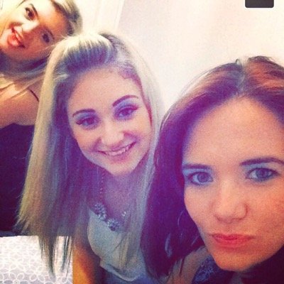Profile Picture of Louise Wilkinson (@LouLou2495) on Twitter