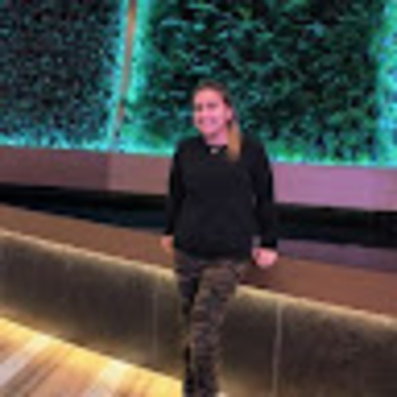 Profile Picture of Mirllyn helene Hidalgo jimenez (@mirllynheley) on Poshmark