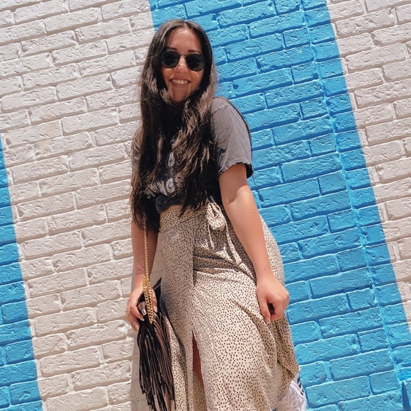 Profile Picture of Josanne Brown (@jossannee2132) on Poshmark