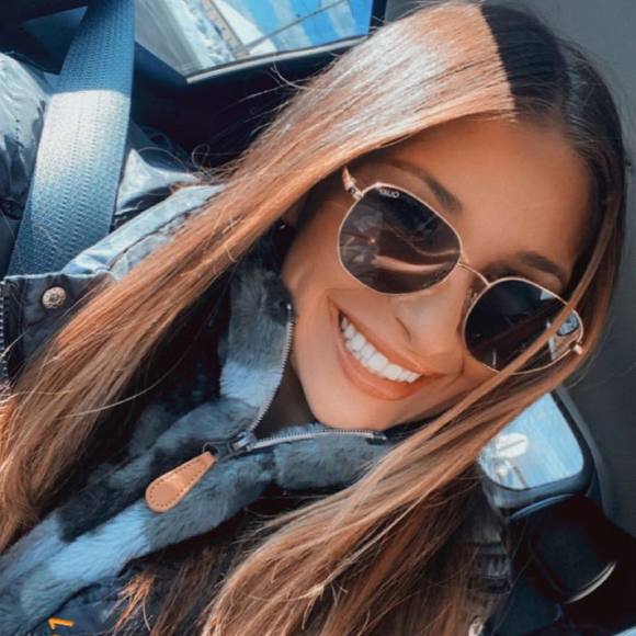 Profile Picture of Ariana Ferrucci (@ari9904) on Poshmark