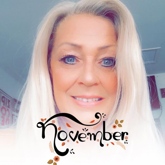 Profile Picture of Sharon Barron (@sharonb47) on Poshmark