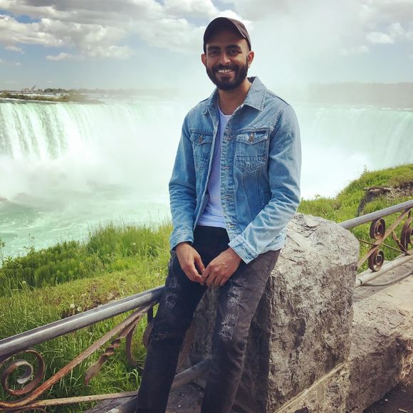 Profile Picture of Rohit Rohit (@rohitmenonk) on Poshmark