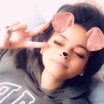 Profile Picture of Laura Fernández 🌻 (@laura1fernandez) on Twitter