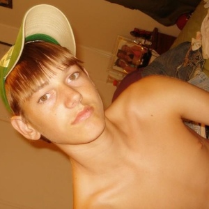 Profile Picture of Lee Butts (@hunterlee03) on Myspace