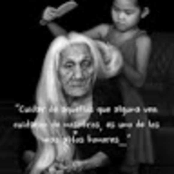 Profile Picture of Ingris Peña (@inarpe54) on Poshmark