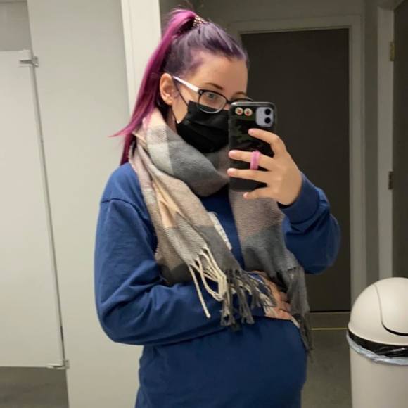 Profile Picture of Danyell Morgan (@danymorganc) on Poshmark