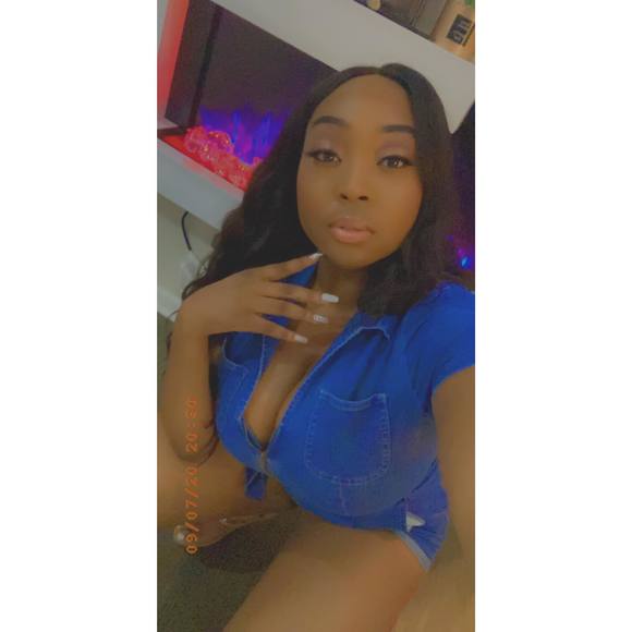 Profile Picture of Cecily Gooden (@cgooden07) on Poshmark