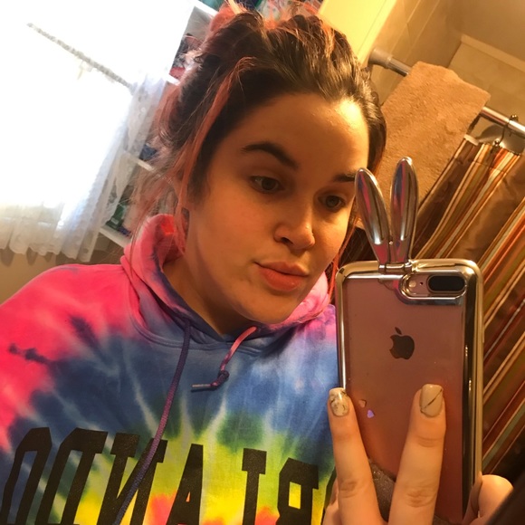 Profile Picture of Chelsea Yannotta (@chelseagummy) on Poshmark