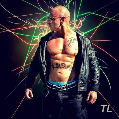 Profile Picture of Aaron Sharpon Twitter