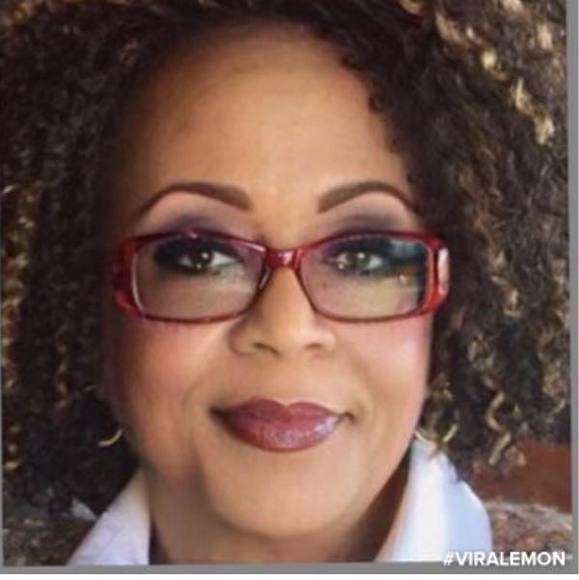 Profile Picture of Toria Harrington (@torialynnh) on Poshmark