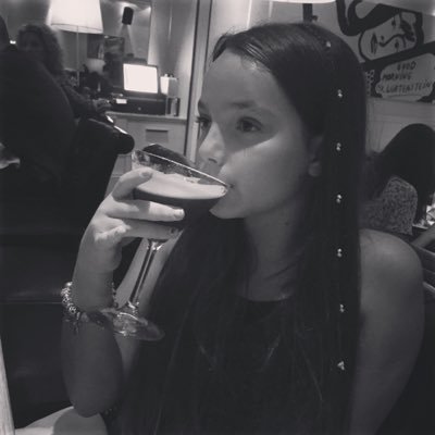 Profile Picture of Lia Miretzky (@xxliaxx2) on Twitter