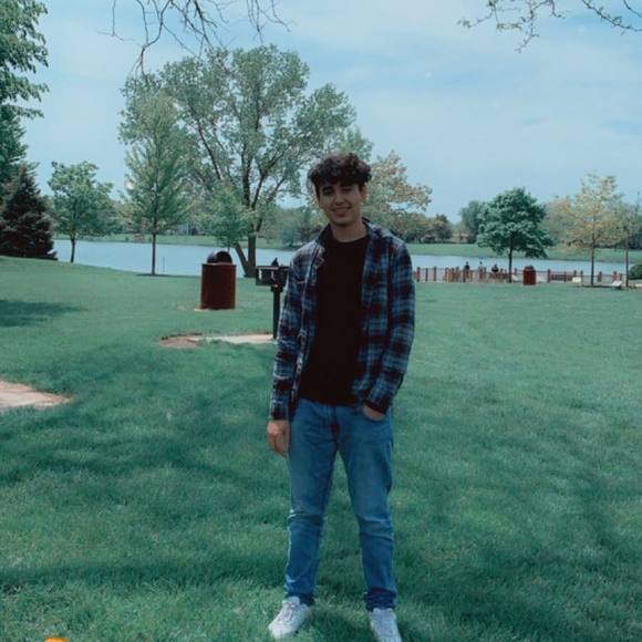 Profile Picture of Alzawawi Hamza (@hamza675) on Poshmark