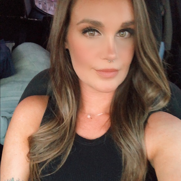 Profile Picture of Alexa Hagenbucher (@ahagenbucher) on Poshmark