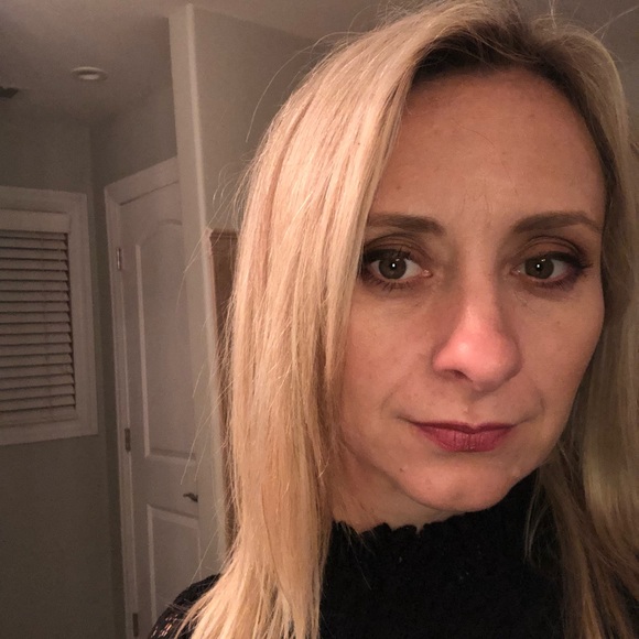 Yvette Brancato - Poshmark Profile Picture of Yvette Brancato (@ybranco) on Poshmark