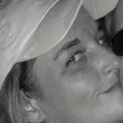 Profile Picture of Amanda Benefield (@texacolilgirl73) on Twitter
