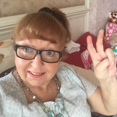 Profile Picture of Lynda Davies (nee Kirkwood) (@lynda_nee) on Twitter