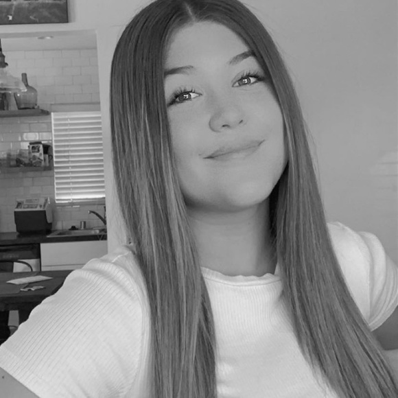 Profile Picture of Audrey Liggett (@audreyliggett) on Poshmark