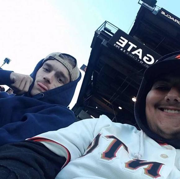 Profile Picture of David Kearns (@davviidd10) on Poshmark