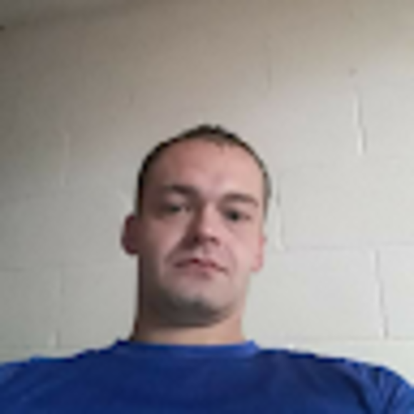 Profile Picture of Matt Roberts (@mattr6289) on Poshmark