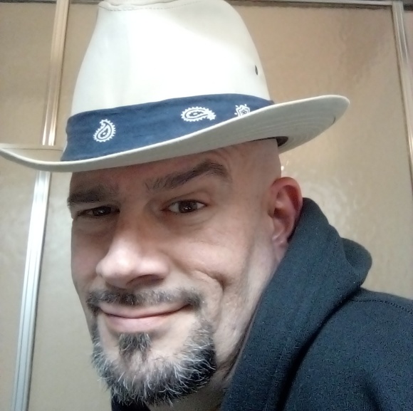 Profile Picture of Travis Terry (@travisterry407) on Poshmark
