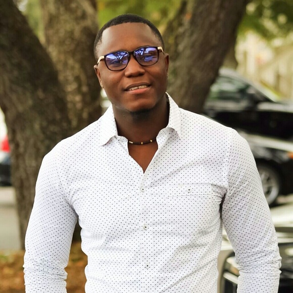 Profile Picture of Gladimy Dorestant (@gladma86) on Poshmark