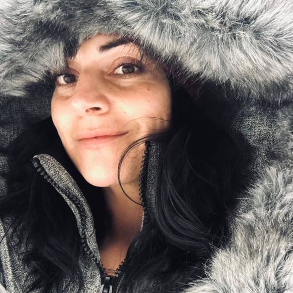 Profile Picture of Fanny Comtois (@fancomtois) on Poshmark