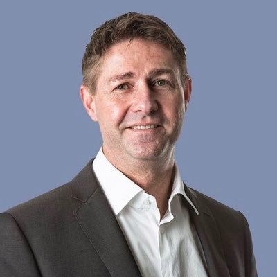Profile Picture of Grant Schreiber (@SchreiberMedia) on Twitter